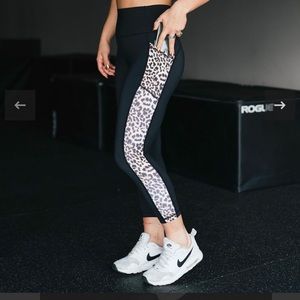 Zyia Capri Leggings